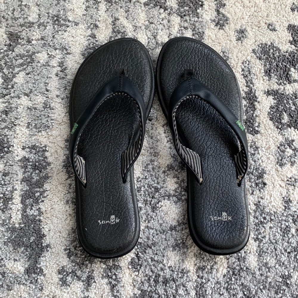Sanuk flip flops